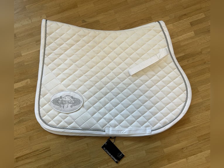 NEU m Etikett! Eskadron Turnier Schabracke Diagonal Platinum VS