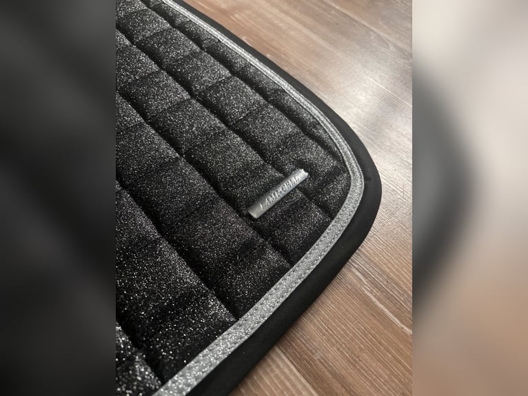 Neue Glitzer Schabracke Dressur