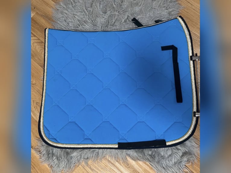 NEUE Jockey Dressurschabracke