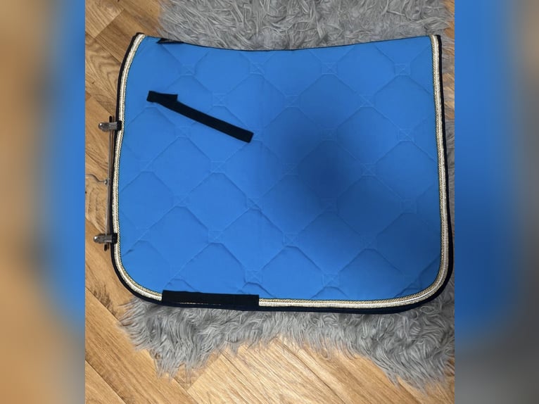 NEUE Jockey Dressurschabracke