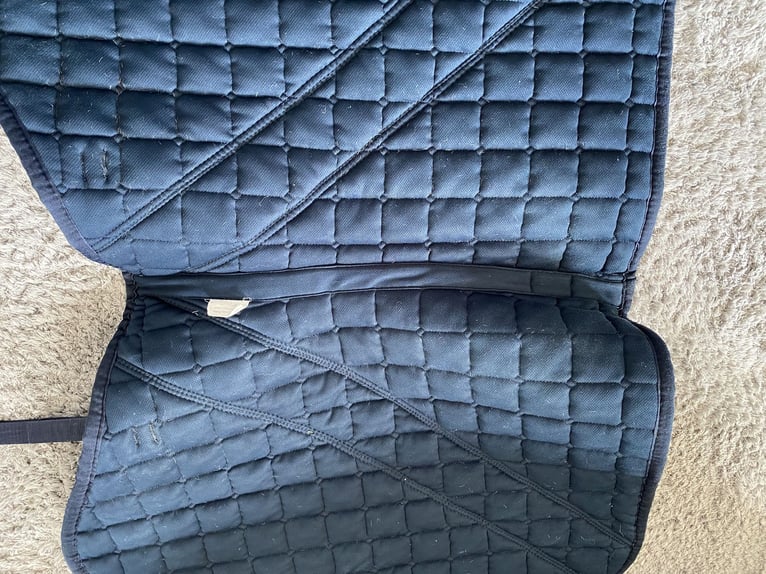 Neuwertige Eskadron Bicolor Schabracke VS taupe/insignia blue