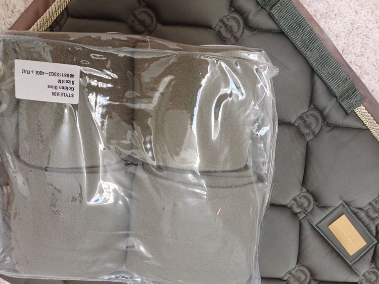 Satteldecke Equestrian Stockholm, Golden olive COB inkl. Bandagen