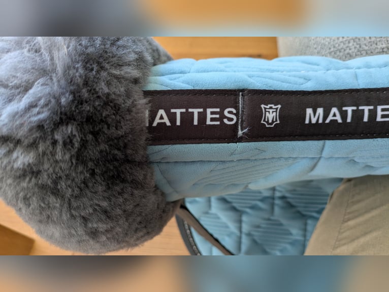 Schabracke mattes Lammfell Dressur L