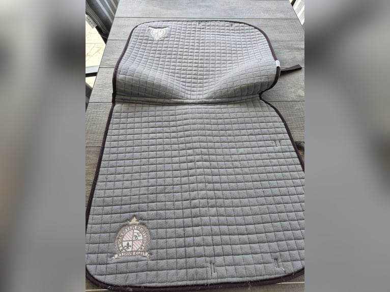 Schabracke von Felix Bühler  in Dunkelbraune und  Größe  DR