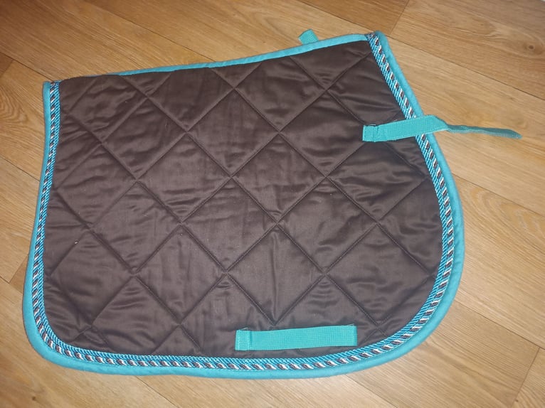 Schabracke VS + Fliegenhaube WB braun/türkis Kordel gesteppt neuwertig Sattelunterlage pferdezubehör