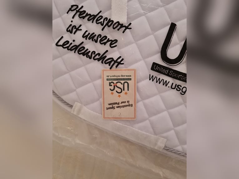 Turnierschabracke * Neu * Weiße Schabracke 