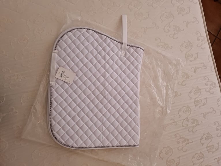 Turnierschabracke * Neu * Weiße Schabracke 