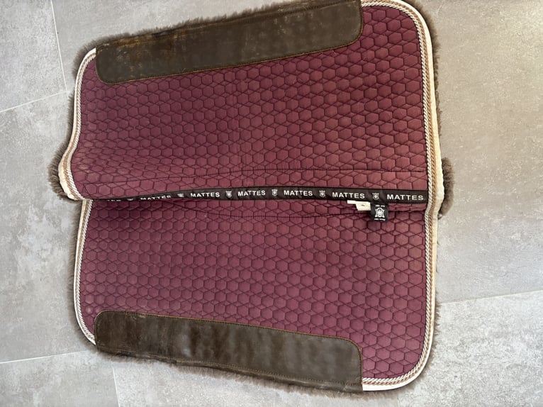 Mattes Lammfellpad