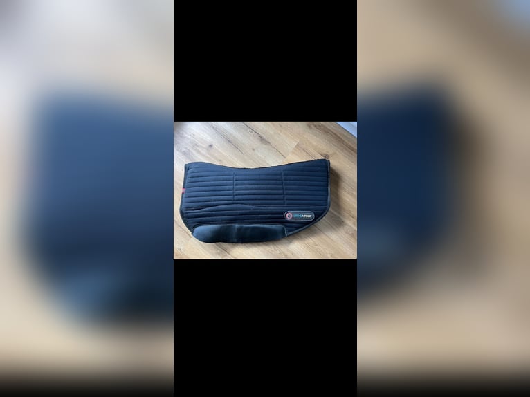 Westernpad Orthoimpact Matrix T3 Round Skirt Toklat Orthopädisch