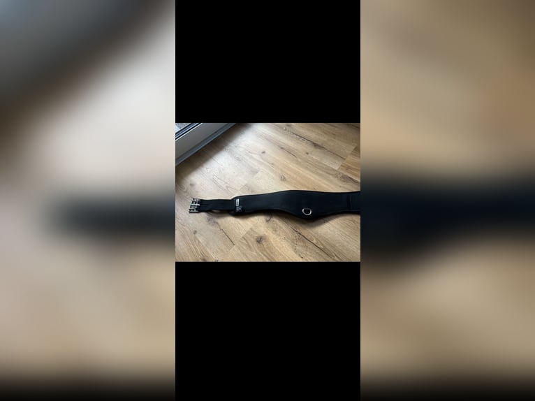 Showmaster Langgurt mit Memory Foam in der Größe 110 cm