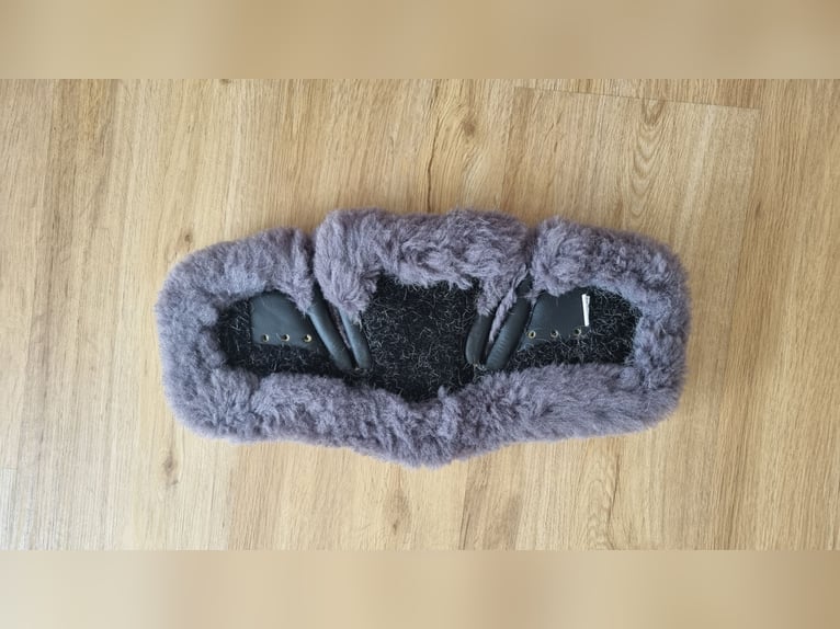 Stübben Equi Soft Sattelgurt Langgurt 145 cm Lammfell