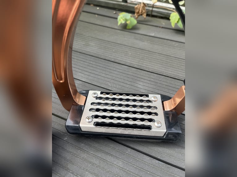 Acavallo Steigbügel Arena Alu Pro rosé gold 125 mm 