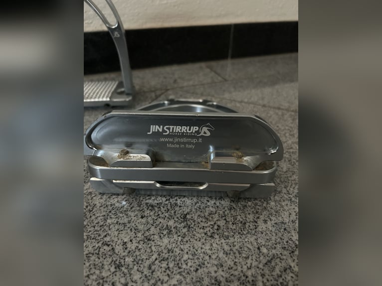 Jin Stirrup Steigbügel 
