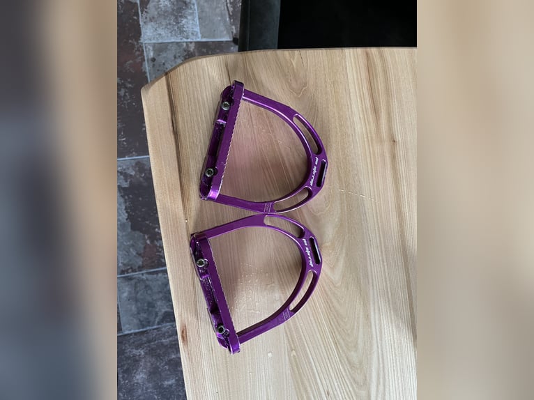 Jin Stirrups Steigbügel 