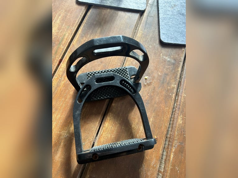 Steigbügel Schwarz 