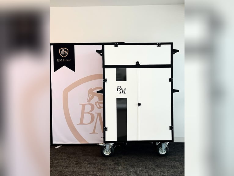 CARBON PRO mit Aufsatz Premium Sattelschrank