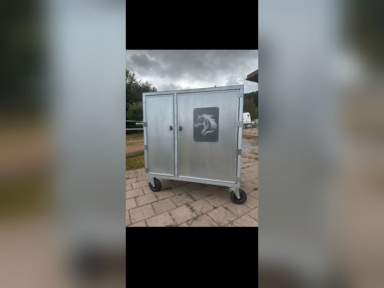 Turnierschrank / Mobiler Sattelschrank Voll Alluminium