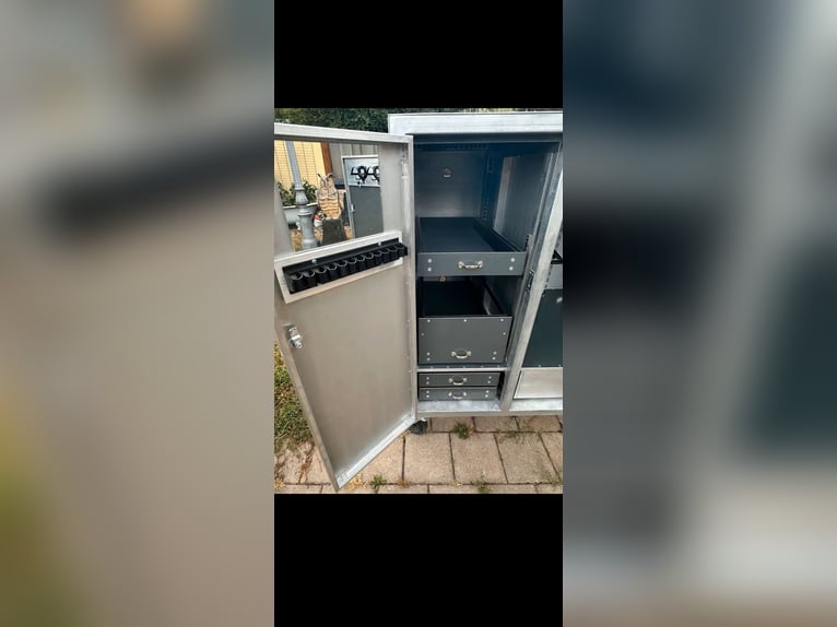 Turnierschrank / Mobiler Sattelschrank Voll Alluminium