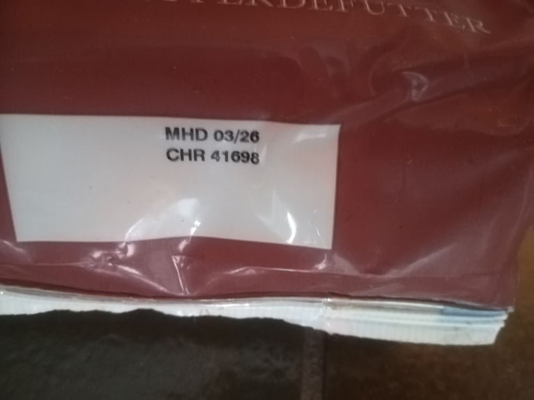 4 Tüten Mühldorfer Leckerlis und 2 Salzlecksteine 