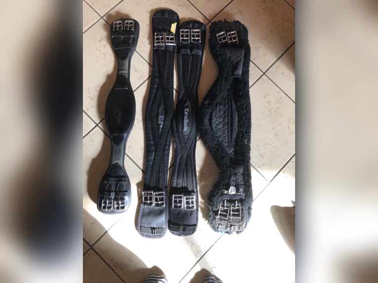 Pferdezubehör - wegen Aufgabe des Reitsports