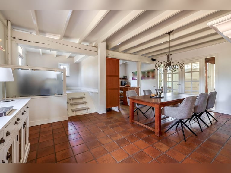 Charming Equestrian Property with Excellent Facilities in a Unique Setting