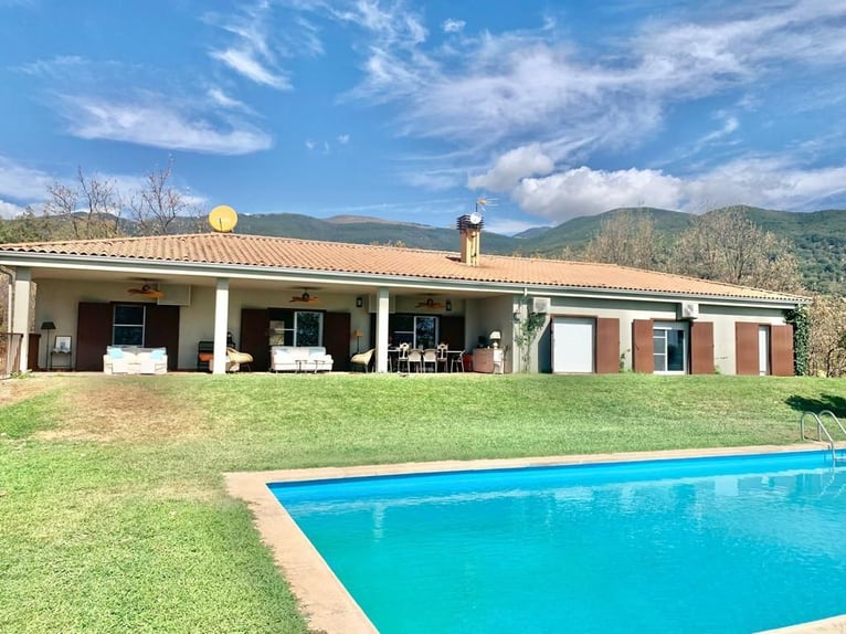 Finca im Gebiet von Gredos in Ensueño