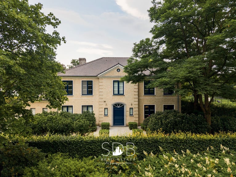 Prachtig landhuis met paardenfaciliteiten op 15.804m² te Haasdonk