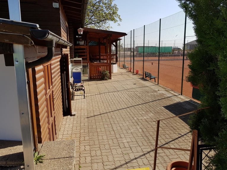 Reit und Tennissportanlage zu verkaufen