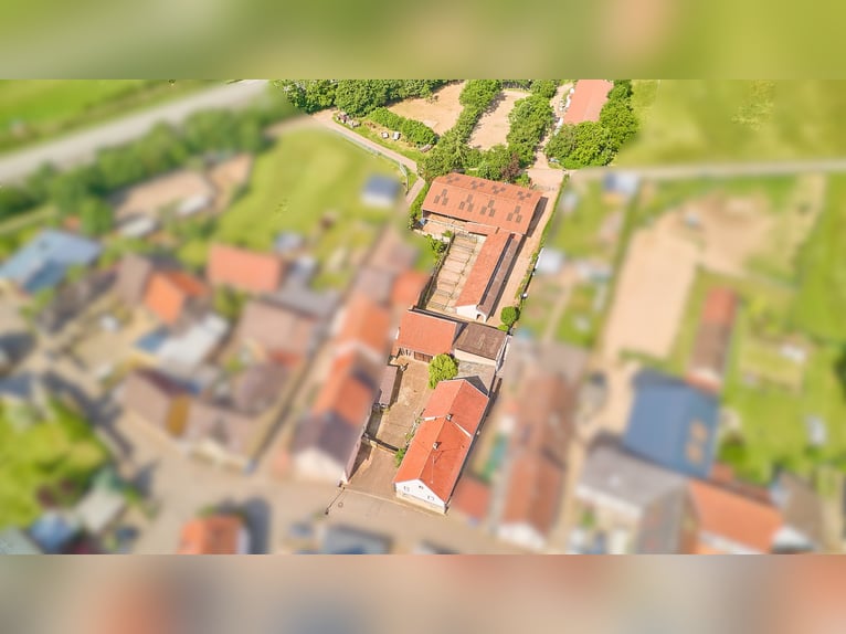 Reitanlage im Landkreis Bad Kreuznach – Fachwerktraum in Stromberg mit Reithalle!