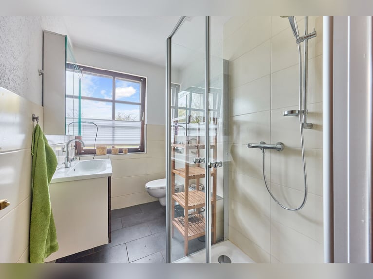 Reitanlage in Hessen im Main-Kinzig-Kreis – Alleinlage mit Reithalle, Wohnhaus & Pool!