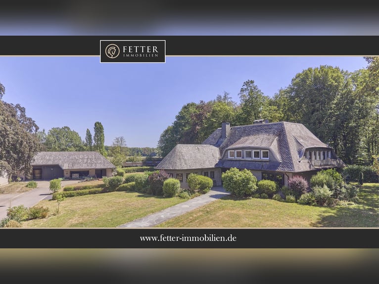 Reitanlage in NRW Nähe Münster zu verkaufen – Modernes Landhaus, Reithalle, Springplatz und 33 Boxen