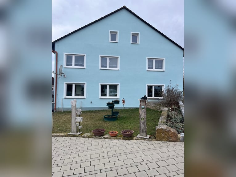 Reitanwesen mit großem Wohnhaus  und Entwicklungspotenzial