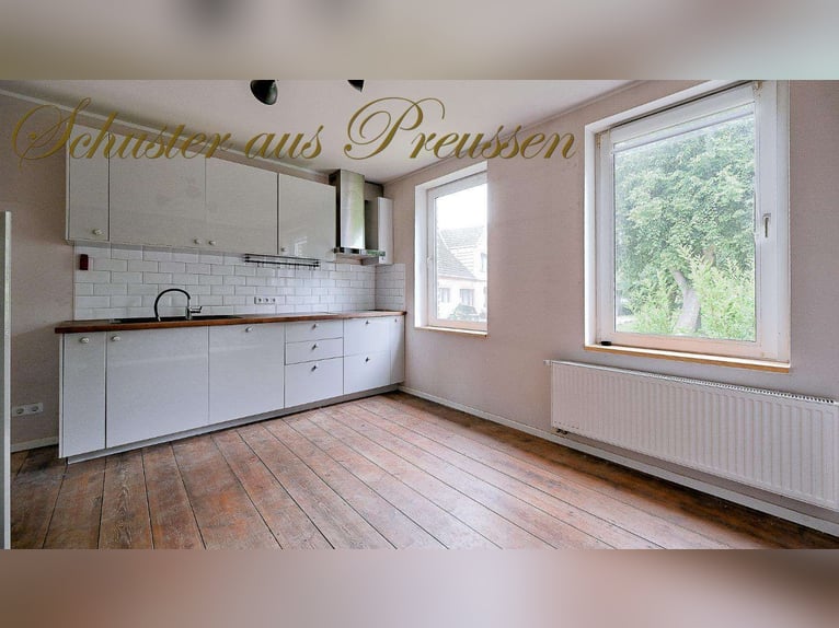 Schuster aus Preussen - Famoses Landhaus für den Pferdefreund - 1,7 ha Grundstück in malerischen Ort