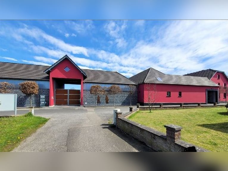 Traumhafter Vierkanthof mit ca. 4,2 ha Nähe Düsseldorf