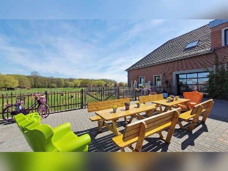 Traumhafter Vierkanthof mit ca. 4,2 ha Nähe Düsseldorf