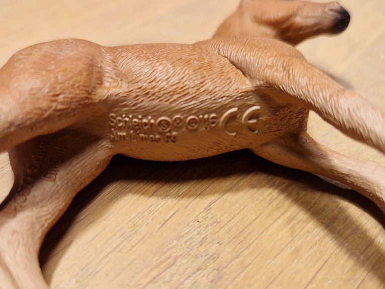 Schleich Pferd Fohlen Braun Fuchs Dunkelfuchs 7,5cm