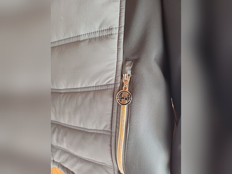 Super schicke SCHOCKEMÖHLE SPORTS Jacke. "SAMIRA". Größe XL. Wie Neu!!