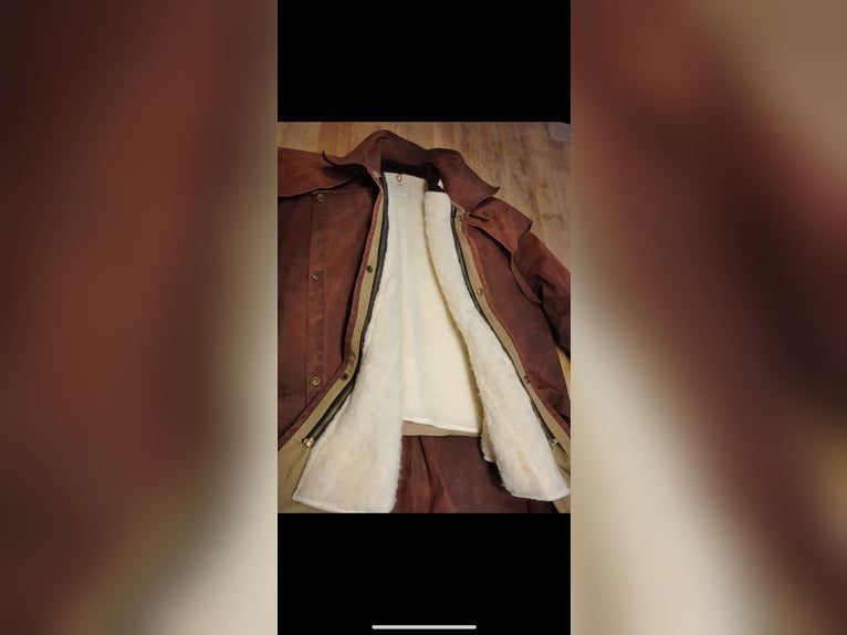 Wachsmantel mit herausnehmbaren Lammfell