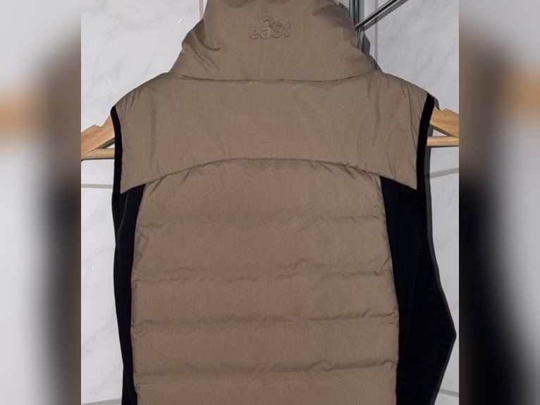 EaSt Performance Insulation Vest - almond Damen Weste Reitweste Steppweste Reiten Airbagweste