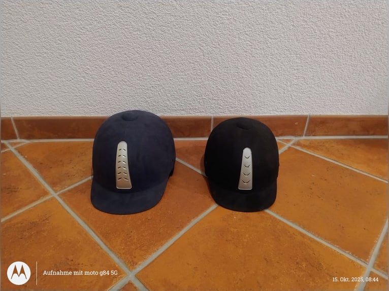 2 Reithelme zu verkaufen, auch einzeln, gr 53 (kind)  und 59