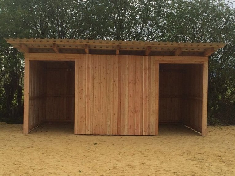 2er Pferdebox Weidehütte