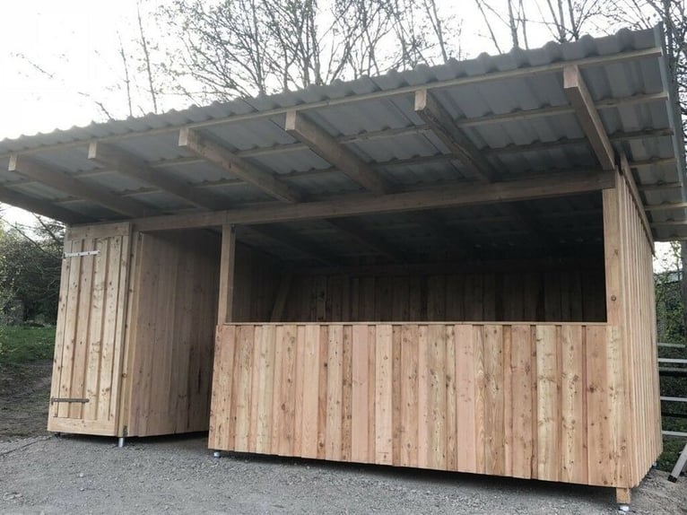 2er Pferdebox Weidehütte