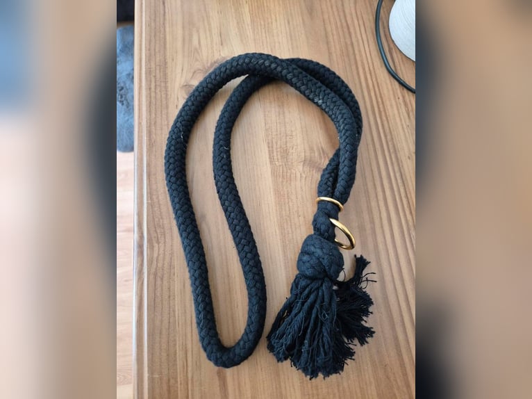 Aro Equi Strick HK 25