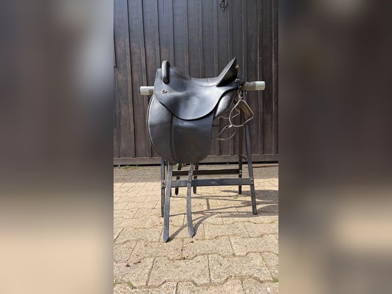 Deuber Quantum mit Dressurblatt (verstellbare Kammer)