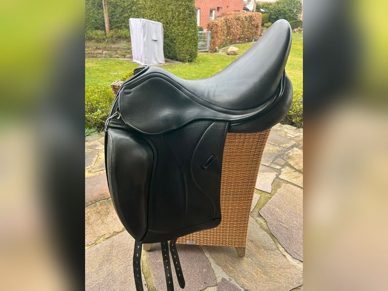 Dressursattel 17,5 Zoll super Zustand