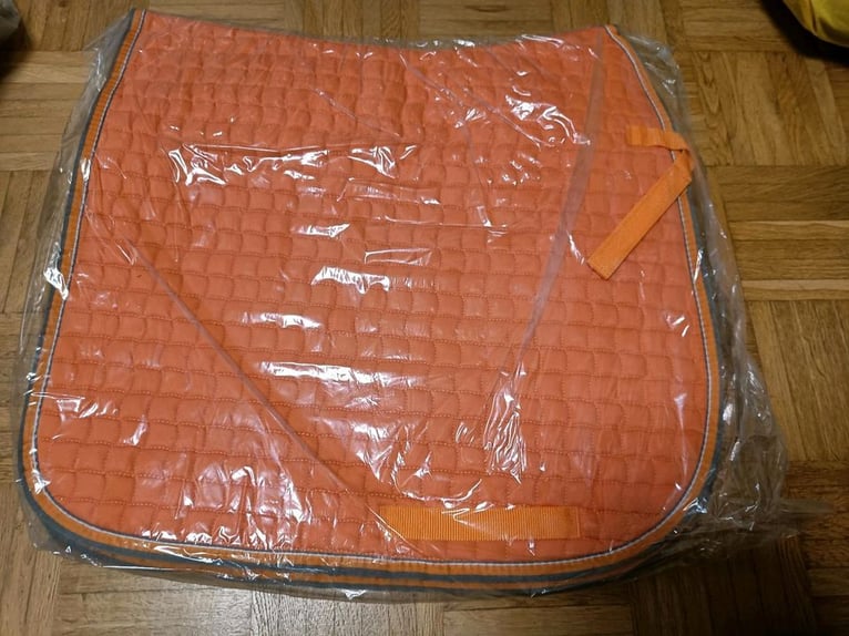 Dressurschabracke neu
