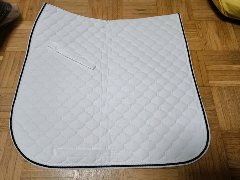 Dressurschabracke weiß