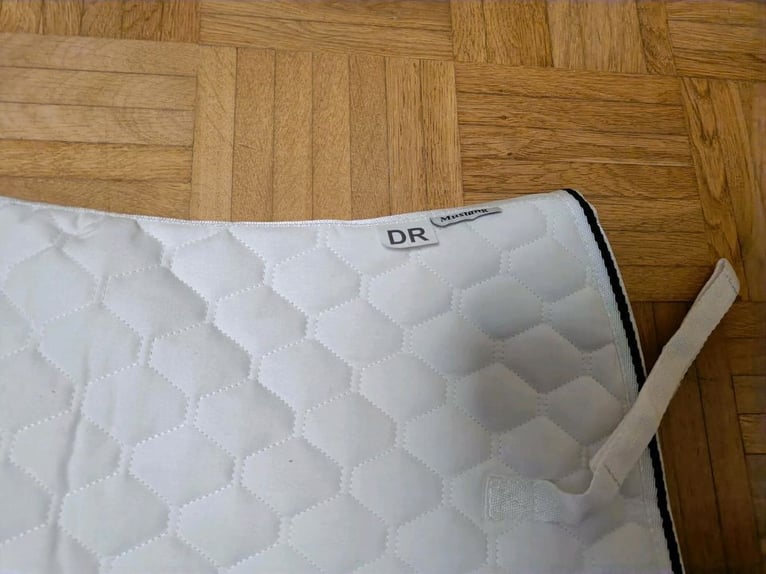 Dressurschabracke weiß