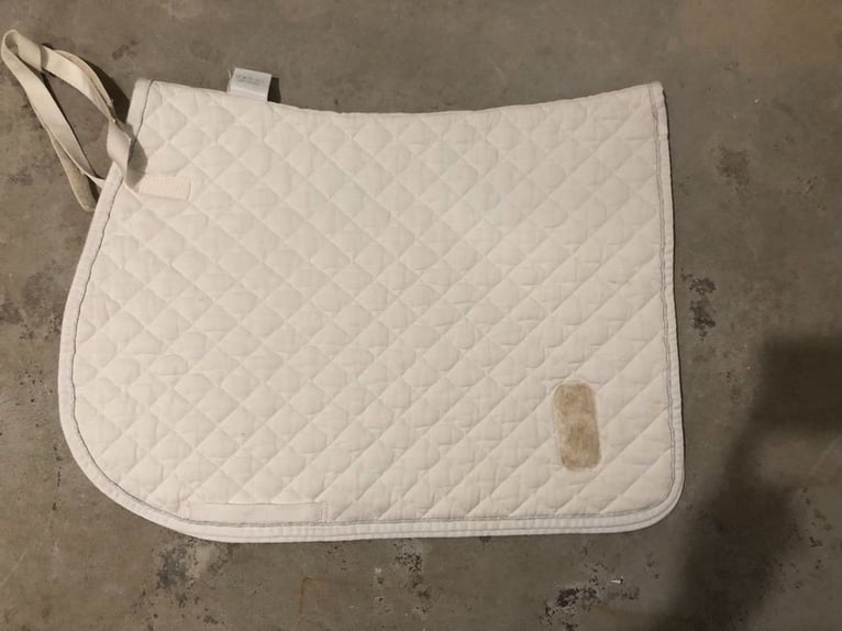 Dressurschabracke weiß