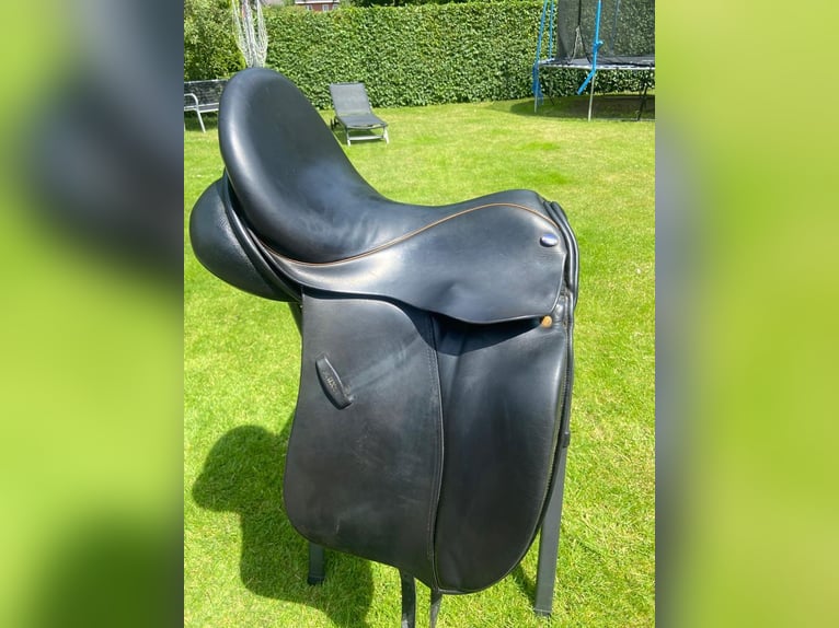 Euroriding Luxor Dressursattel 17" - 12/2025 aufgepolstert